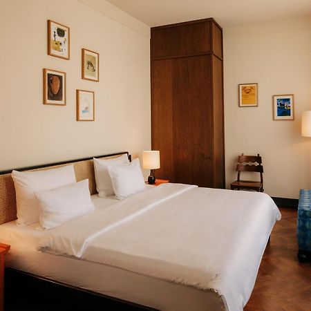 Boutique Hotel Chateau Royal 베를린 외부 사진 A bedroom at the hotel
