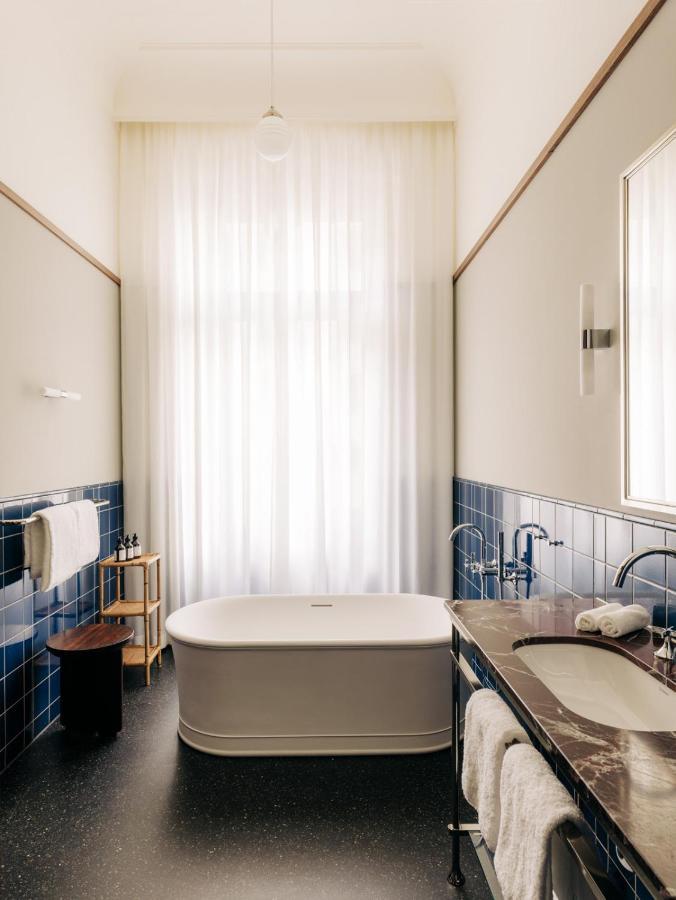 Boutique Hotel Chateau Royal 베를린 외부 사진 Bathroom